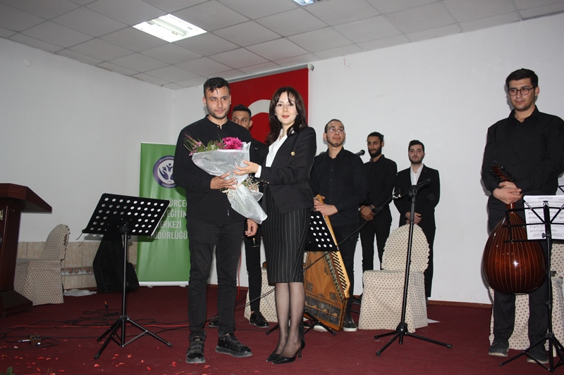 Türk Sanat Müziği konseri Kaymakamımızın değerli protokol üyelerinin ve kıymetli vatandaşlarımızın katılımıyla gerçekleşti.